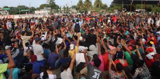Migrantes de la caravana cuestionan el conteo que hace de ellos López Obrador