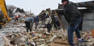 Al menos cuatro muertos en nueva andanada de bombardeos rusos en Ucrania