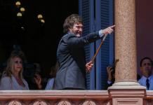 Milei se declara contra el aborto en discurso frente a estudiantes en Argentina