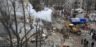 Siete muertos y decenas de heridos en bombardeos rusos contra Ucrania