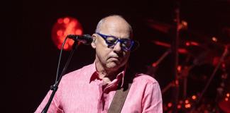 Una gran subasta de guitarras de Mark Knopfler alcanza más de 10 millones de euros