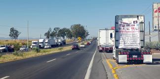 Transportistas niegan acuerdo con Federación; realizan paro nacional para exigir seguridad