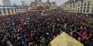 Al menos 457.000 personas se manifestaron contra la derecha en Alemania
