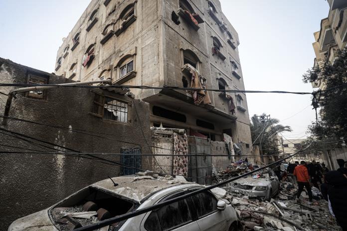 Israel bombardea Rafah y Biden critica una operación excesiva