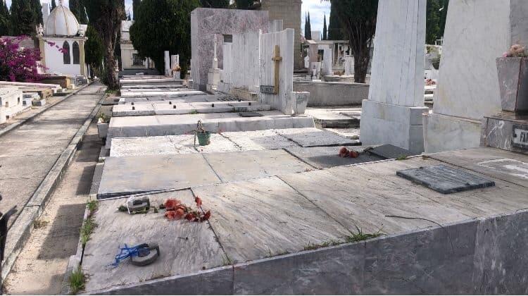 Propietaria denuncia robos en tumbas en Parque Funeral: “¡Hasta las flores se robaban!”