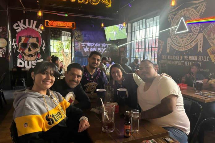 Saturan bares de Guadalajara para disfrutar el Super Bowl 