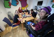 Una aplicación sueca de citas permite a discapacitados intelectuales encontrar el amor