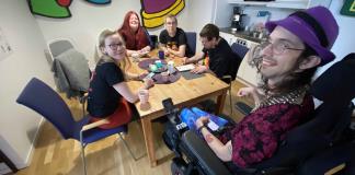 Una aplicación sueca de citas permite a discapacitados intelectuales encontrar el amor