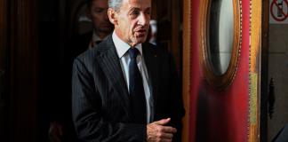Condenan a prisión al expresidente francés Sarkozy en un caso sobre financiación ilegal de campaña