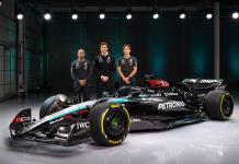 Un emocionado Hamilton presenta el Mercedes para la temporada 2024 de F1