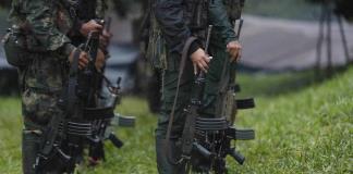 Disidentes de las FARC retienen a un grupo de militares y policías en Colombia