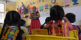 Una mujer indígena protege su idioma de la extinción en Oaxaca 