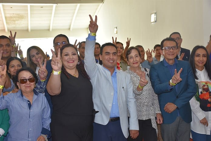 Oscar Murguía Torres cumple su registro como candidato a la alcaldía de Zapotlán el Grande