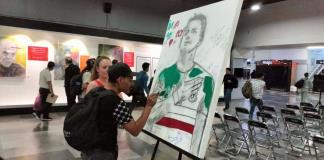 Creación en vivo: Realizan performance de pintura en la estación Juárez del tren ligero