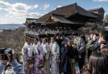 Kioto quiere preservar a las geishas de la avalancha de turistas paparazzi