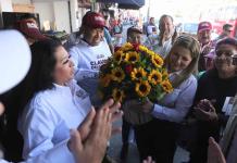 Claudia Delgadillo promete seguridad y mejores ingresos a locatarios del Felipe Ángeles
