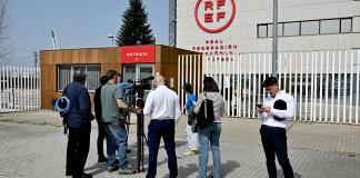 La Federación Española de Fútbol aparta a directores que fueron detenidos