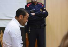 Alves pasará el fin de semana en prisión tras otro día sin abonar el millón de fianza