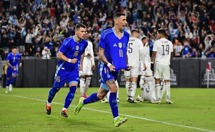 Argentina remonta ante Costa Rica con goles de Di María y Lautaro Martínez