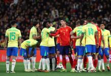 Brasil y España se anulan en un partido contra el racismo en el que brillaron Lamal y Endrick
