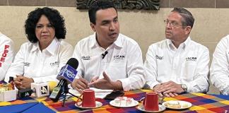 Oscar Murguía arranca campaña con la presentación de los integrantes de su planilla