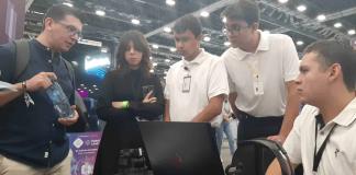 Participan 25 equipos en competencia de brazos robóticos en Reto Maker