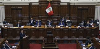 Congreso de Perú rechaza dos pedidos para destituir a presidenta por Rolexgate