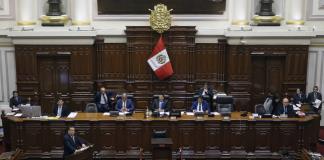Controversia en Perú por decreto que describe la transexualidad como trastorno mental