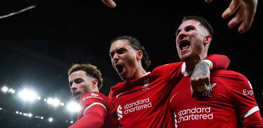 El Liverpool se despide de Goodison Park en un derbi para seguir acelerando