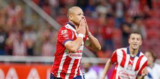 Chivas anuncia el final de su relación con el Chicharito Hernández Chivas anuncia el final de su relación con el Chicharito Hernández
