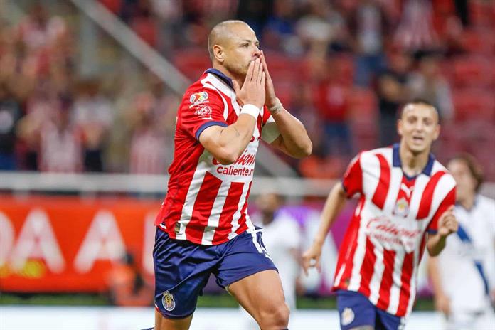 Chivas anuncia el final de su relación con el Chicharito Hernández Chivas anuncia el final de su relación con el Chicharito Hernández