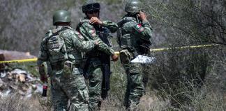 Autoridades localizan tres cadáveres en una camioneta abandonada en Nuevo León
