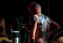 Free Willie, un bar nudista LGTB de Ámsterdam busca combatir la intolerancia