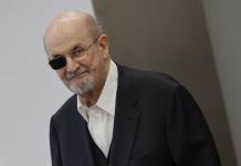 Rushdie disecciona en Knife a su agresor: Intentaste matarme porque no sabías reír
