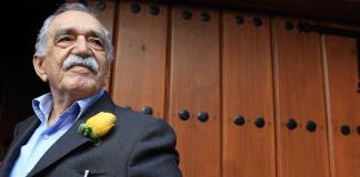 Flores amarillas en México en el décimo aniversario de la muerte de Gabriel García Márquez