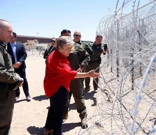 Canciller mexicana visita la frontera para corroborar la labor migratoria de EE.UU.