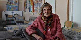 Caminé y caminé, cuenta una ucraniana de 97 años, que huyó sola de su pueblo
