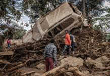 Al menos 46 muertos en Kenia tras la ruptura de una represa