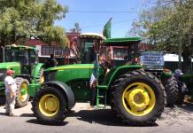 Mil 500 agricultores de Jalisco se manifiestan con 500 tractores en la ciudad; piden precio base en el grano del maíz