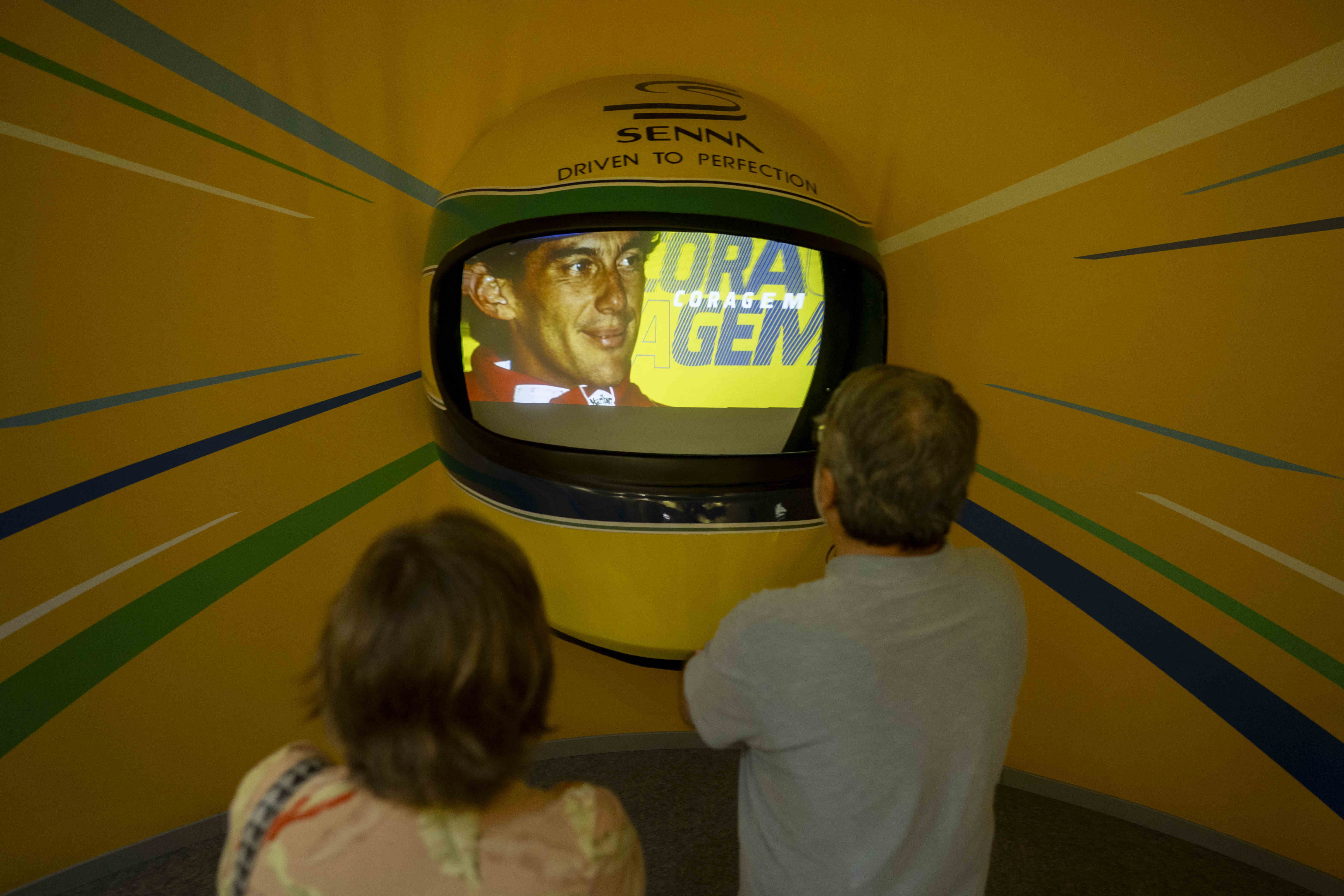 Brasil rinde homenaje a Ayrton Senna, 30 años después de su muerte