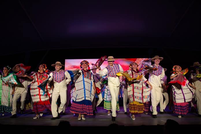 Ballet Folclórico de la UdeG arranca temporada con bailes de Guerrero, Veracruz y Jalisco 