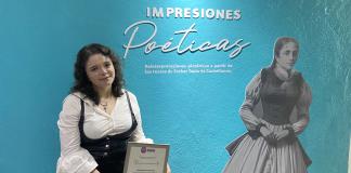 Inauguran exposición "Impresiones Poéticas" inspiradas en poemas de Esther Tapia