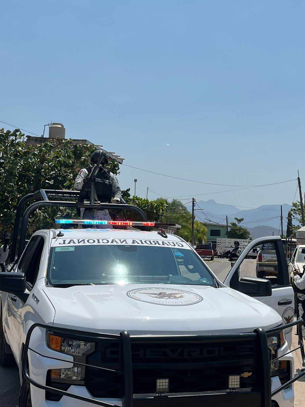 Guardia Nacional dispara contra una camioneta donde viajaban dos candidatas a regidoras y su equipo de campaña, hay un herido