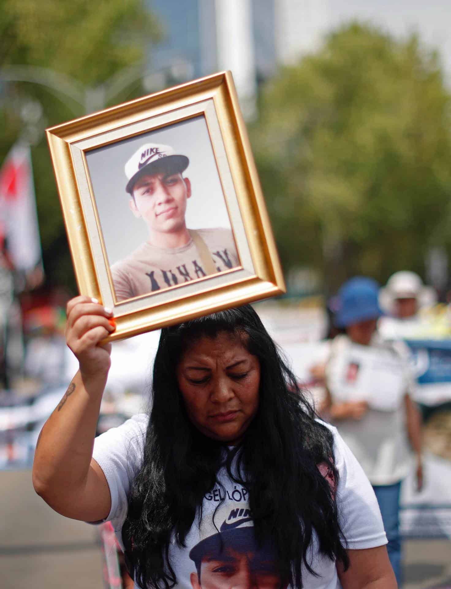 Mexicanas marchan el Día de las Madres por sus hijos desaparecidos sin nada que celebrar