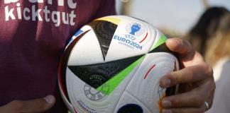 Los árbitros solo hablarán a los capitanes en la Eurocopa-2024