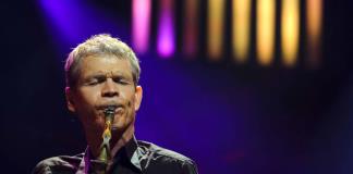 Seis veces ganador del Grammy, saxofonista David Sanborn murió a los 78 años