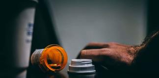 Las muertes por sobredosis caen en EEUU por primera vez desde 2018