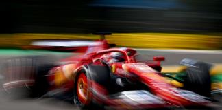 Leclerc brilla en los libres en Ímola, Verstappen con problemas