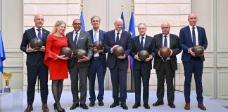 FIFA festeja 120 aniversario con homenaje a grupo de soñadores que fundó la organización