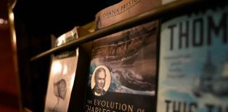 Ambientalistas recrean casi 200 años después viaje de Darwin a Galápagos